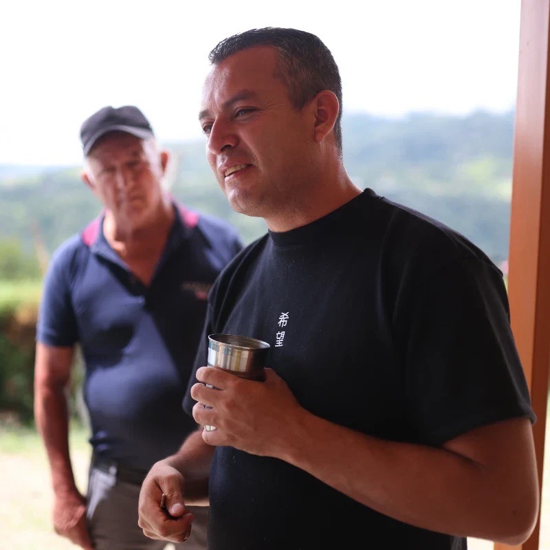 HUVER-CASTILLO ve velké velikosti